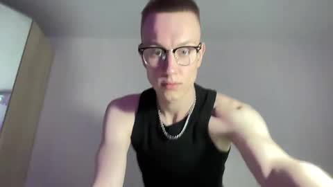 Snapshot of travis_gracile chatting on 7, 4, 2026 Travis online show from 7, 4, 2026