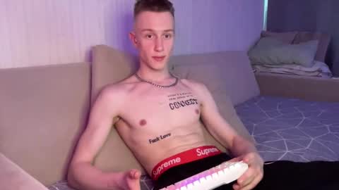 Snapshot of travis_gracile chatting on 6, 5, 2026 Travis online show from 6, 5, 2026
