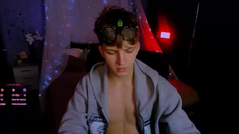 Travis online show from 5, 11, 2025