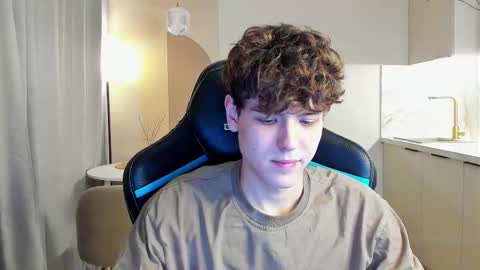 Snapshot of travisrivas chatting on 3, 10, 2025 travisrivas online show from 3, 10, 2025