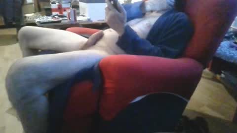 Snapshot of trebgeis1 chatting on 4, 10, 2025 trebgeis1 online show from 4, 10, 2025