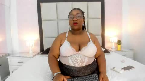 Treisy Vixen big ass online show from 10, 7, 2026