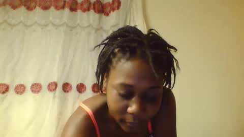 Snapshot of tresyamber chatting on 7, 5, 2026 tresyamber online show from 7, 5, 2026