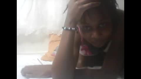 Snapshot of tresyamber chatting on 19, 5, 2026 tresyamber online show from 19, 5, 2026