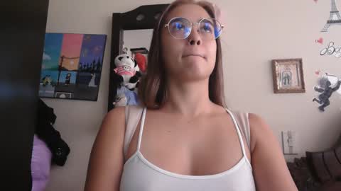 triana_bell online show from 2, 3, 2026