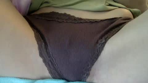 Snapshot of trippybb222 chatting on 26, 4, 2026 trippybb222 online show from 26, 4, 2026