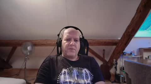 Snapshot of tritonspace chatting on 7, 5, 2026 Triton online show from 7, 5, 2026