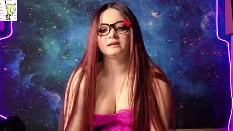 trixiedoescamcam online show from 14, 4, 2026