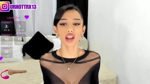 Snapshot of trixieemerald chatting on 20, 12, 2025 trixieemerald online show from 20, 12, 2025