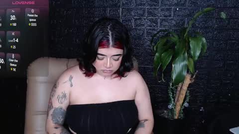 Snapshot of trixxiee_ chatting on 17, 12, 2024 trixxiee_ online show from 17, 12, 2024