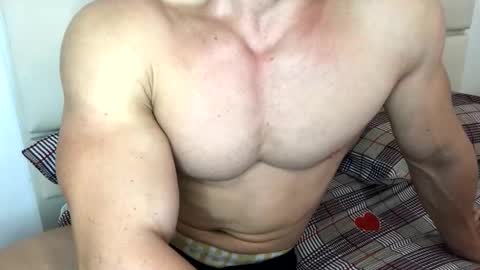 Snapshot of troncq chatting on 9, 9, 2025 Troncq online show from 9, 9, 2025