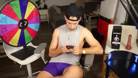 Snapshot of troy_greenxo chatting on 11, 1, 2025 Troy Green online show from 11, 1, 2025