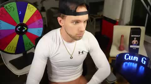 Snapshot of troy_greenxo chatting on 3, 2, 2025 Troy Green online show from 3, 2, 2025