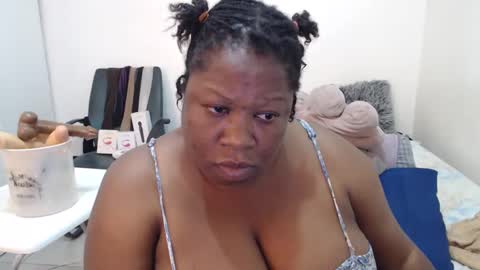 TrueBella30 online show from 2, 1, 2025