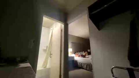 Tres Leches online show from 4, 3, 2026