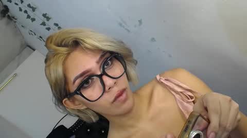 Snapshot of ts_tatiana chatting on 16, 9, 2025 billie online show from 16, 9, 2025