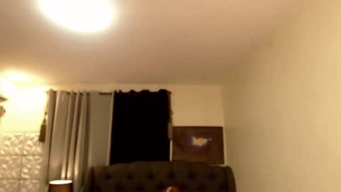 Snapshot of tshugescock chatting on 18, 10, 2025 SEDUCTIVEmistresCUMS online show from 18, 10, 2025