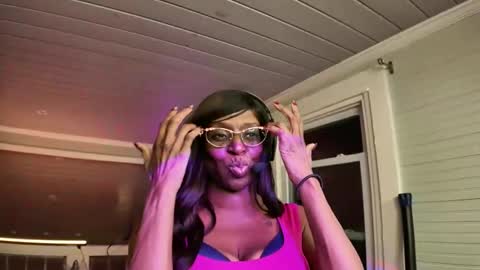 Snapshot of tuesdaydarlwa chatting on 20, 11, 2025 tuesdaydarlwa online show from 20, 11, 2025