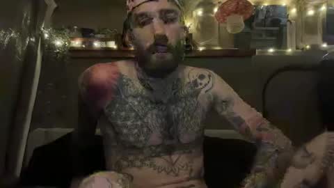 Snapshot of tuhands chatting on 8, 3, 2025 Tuhands online show from 8, 3, 2025