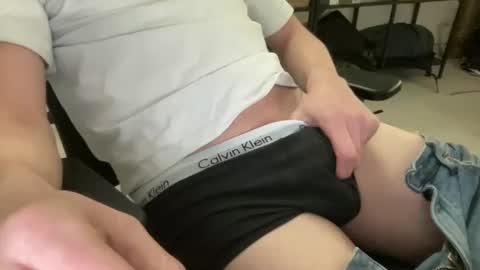 twink27844711 online show from 5, 2, 2025