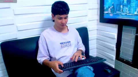 Snapshot of twink_bunny chatting on 15, 11, 2025 samu online show from 15, 11, 2025