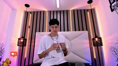 Snapshot of twink_bunny chatting on 19, 11, 2025 samu online show from 19, 11, 2025