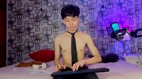 Snapshot of twink_sebas7 chatting on 12, 6, 2026 Sebastin online show from 12, 6, 2026