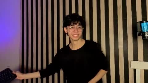 Snapshot of twink_sebas7 chatting on 8, 7, 2026 Sebastin online show from 8, 7, 2026