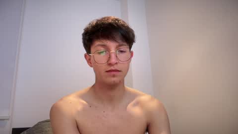 Snapshot of twinkie_19_004 chatting on 27, 1, 2025 Santiago online show from 27, 1, 2025