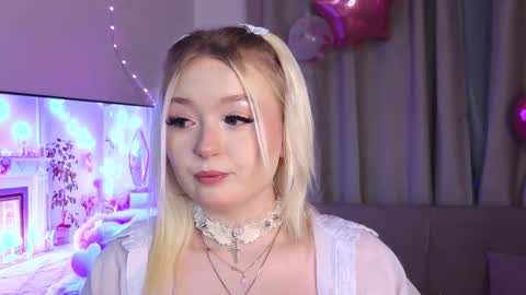 twinklefluff online show from 5, 12, 2025