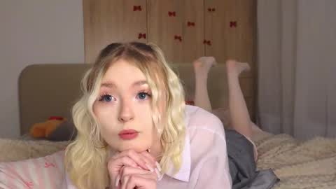 twinklefluff online show from 17, 1, 2026