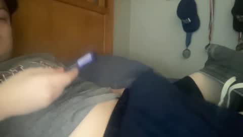 Snapshot of twinkmikexxx12 chatting on 21, 2, 2025 mike online show from 21, 2, 2025