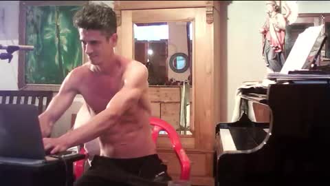 TobeBritta online show from 5, 11, 2025