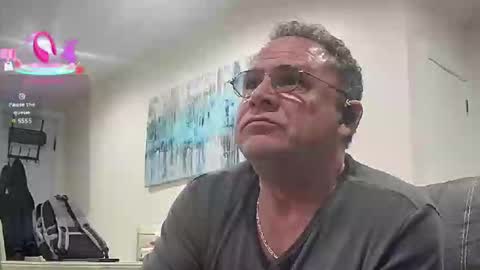 Twopeopleinlove online show from 22, 3, 2026