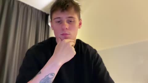 Snapshot of tyler_garrner chatting on 19, 10, 2025 tyler_garrner online show from 19, 10, 2025