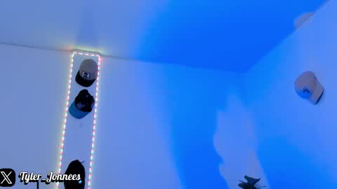 Tyler online show from 23, 11, 2025