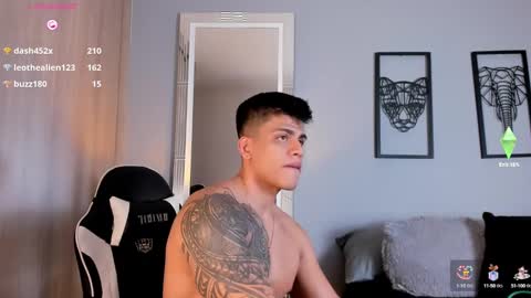 Snapshot of tyler_muscle chatting on 10, 1, 2025 David online show from 10, 1, 2025