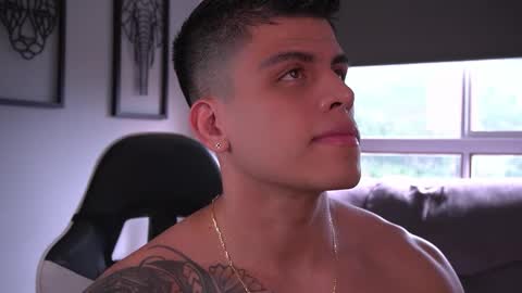 Snapshot of tyler_muscle chatting on 18, 9, 2025 David online show from 18, 9, 2025