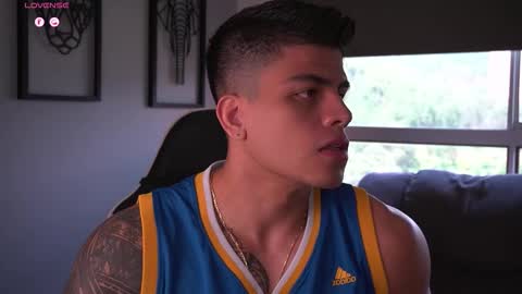 Snapshot of tyler_muscle chatting on 20, 9, 2025 David online show from 20, 9, 2025