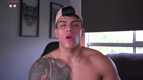 Snapshot of tyler_muscle chatting on 24, 9, 2025 David online show from 24, 9, 2025