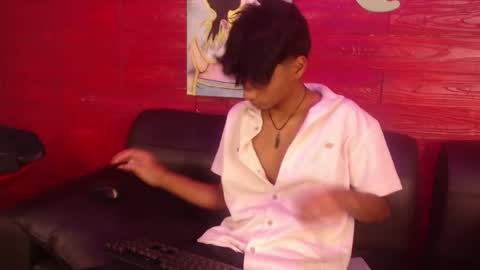 Snapshot of tyler_wolf_1 chatting on 6, 10, 2025 tyler_wolf_1 online show from 6, 10, 2025