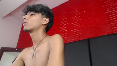 Snapshot of tyler_wolf_1 chatting on 13, 10, 2025 tyler_wolf_1 online show from 13, 10, 2025