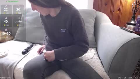 Tyler Sands online show from 28, 10, 2025