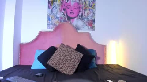 Snapshot of tyra_honey chatting on 10, 7, 2026 Tyra pretty Honey online show from 10, 7, 2026