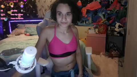 Snapshot of tyra_liana chatting on 25, 2, 2025 Tyra Liana online show from 25, 2, 2025