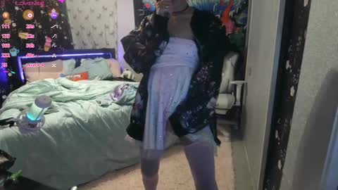 Snapshot of tyra_liana chatting on 9, 3, 2025 Tyra Liana online show from 9, 3, 2025