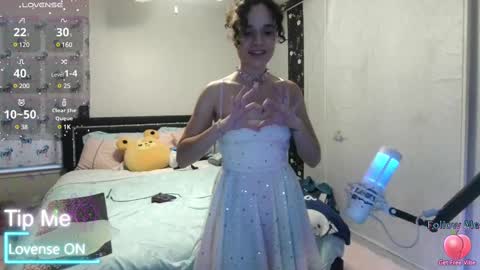 Snapshot of tyra_lynn chatting on 28, 1, 2025 Tyra online show from 28, 1, 2025