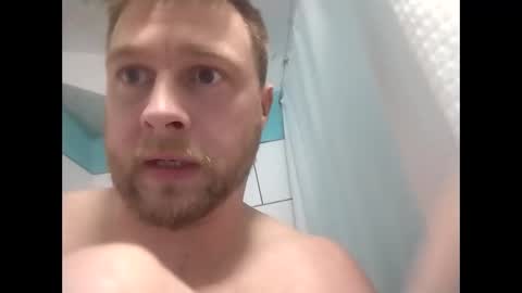 Snapshot of tyreking chatting on 9, 11, 2025 tyreking online show from 9, 11, 2025