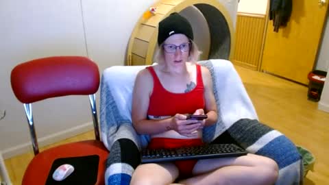Snapshot of tyyyler93 chatting on 8, 7, 2026 TylerAlternative online show from 8, 7, 2026