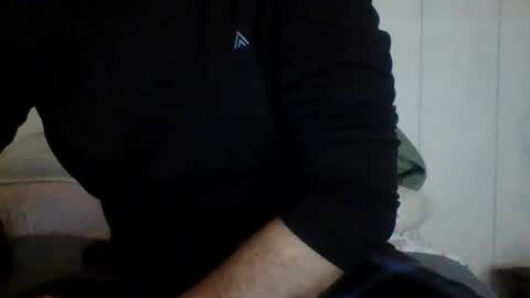 Snapshot of u_caught_us chatting on 6, 2, 2025 u_caught_us online show from 6, 2, 2025